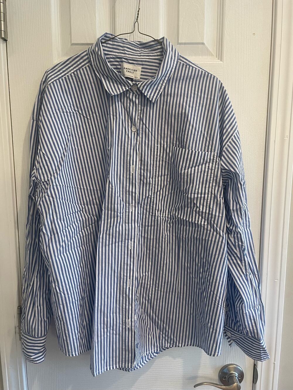 American Eagle Blue/white striped boyfriend shirt. A33